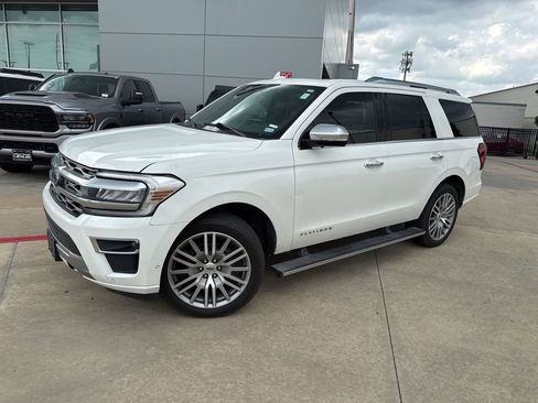 Used 2022 Ford Expedition Platinum AWD/4WD image 1