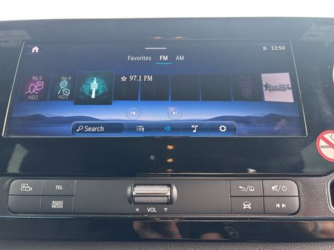 Used 2025 Mercedes-Benz Sprinter 2500 image 36