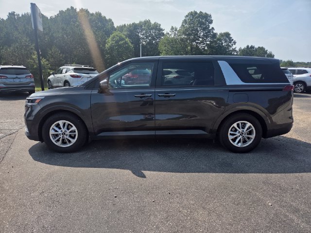 Used 2022 Kia Carnival LX FWD image 6