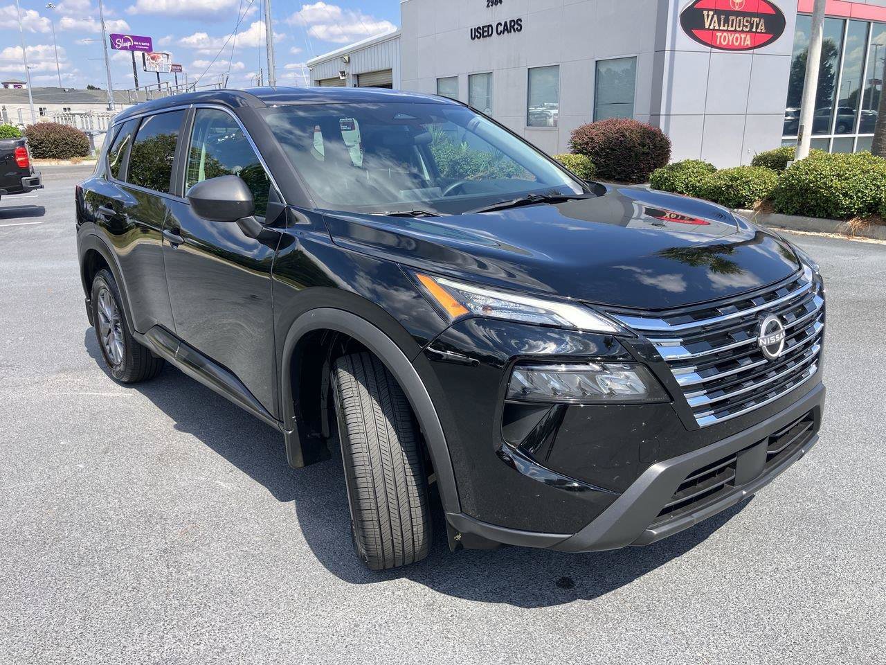 Used 2026 Nissan Rogue S FWD image 7