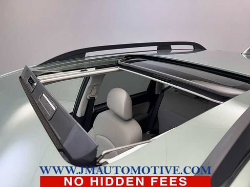 Used 2016 Subaru Forester 2.5i Premium w/ All-Weather Package AWD/4WD image 11