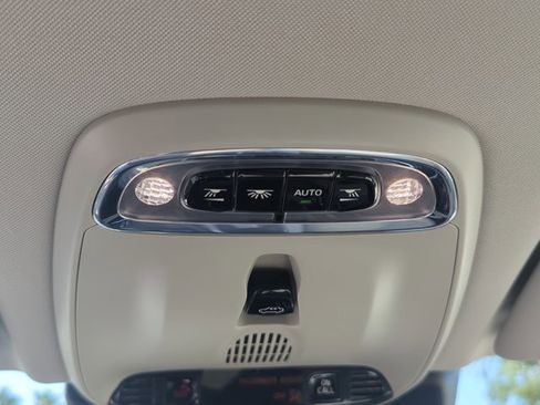 Used 2020 Volvo XC60 T6 Momentum w/ Protection Package Premier AWD/4WD image 20