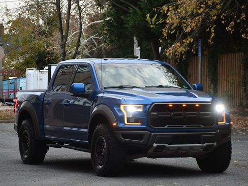 Used 2018 Ford F150 Raptor w/ Equipment Group 802A Luxury image 18