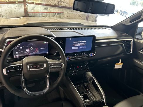 New 2026 GMC Canyon Elevation w/ Convenience Package image 24