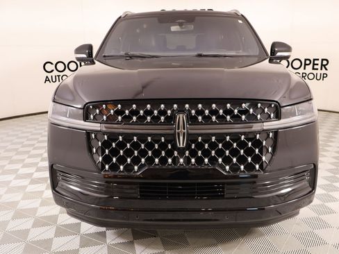 Used 2025 Lincoln Navigator Black Label AWD/4WD image 12