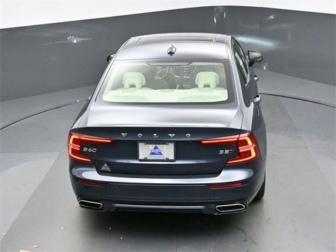 Used 2022 Volvo S60 B5 Momentum w/ Premium Package image 46