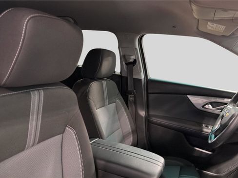 Used 2025 Chevrolet Blazer LT image 12