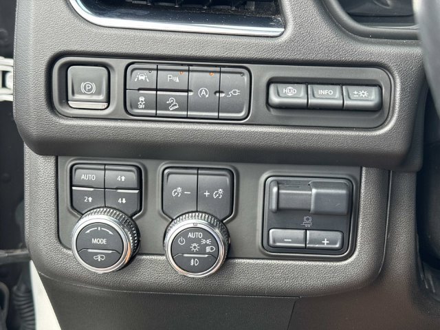 Used 2021 GMC Yukon XL AT4 w/ AT4 Premium Plus Package AWD/4WD image 25