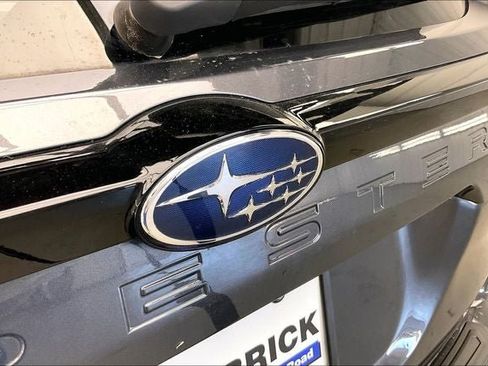 Used 2025 Subaru Forester Premium AWD/4WD image 32