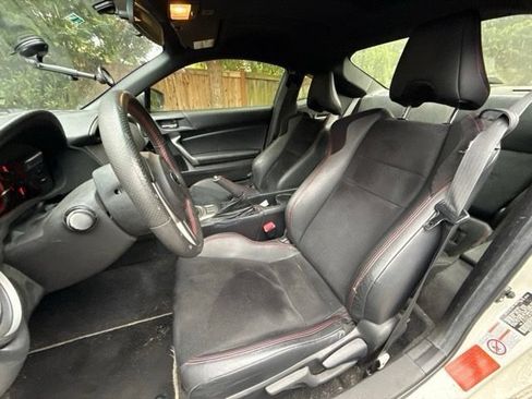 Used 2015 Subaru BRZ Limited RWD image 4