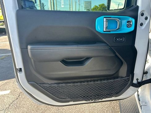 Used 2021 Jeep Wrangler Unlimited Sahara w/ Safety Group AWD/4WD image 34