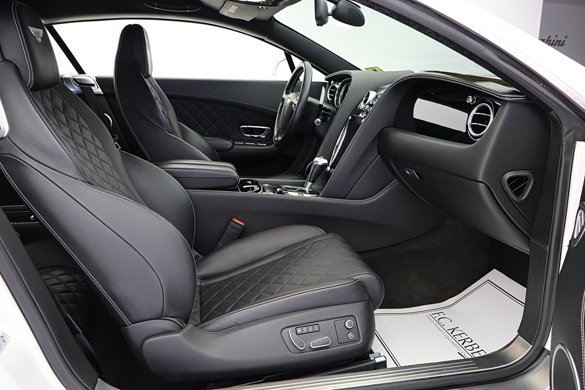 Used 2017 Bentley Continental GT AWD/4WD image 28
