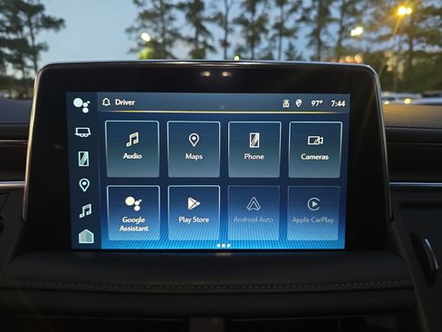 Used 2022 Chevrolet Tahoe LT w/ Luxury Package AWD/4WD image 22