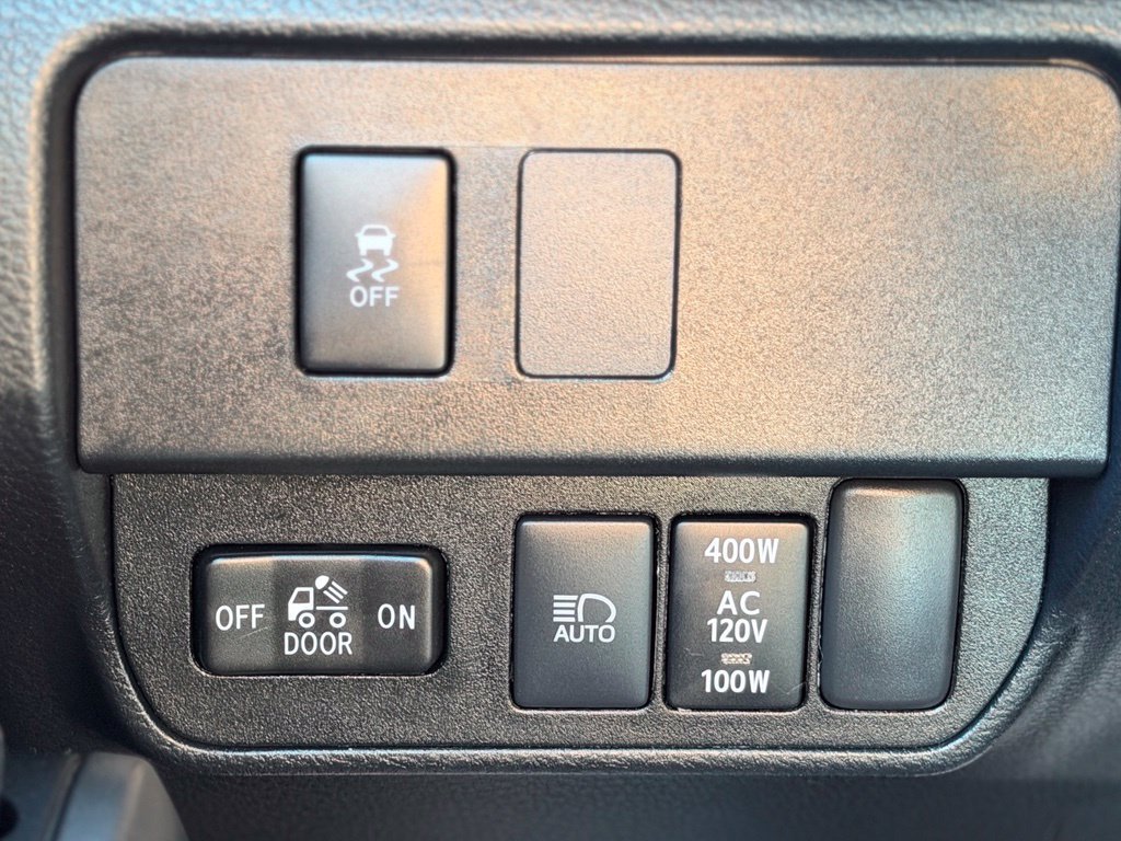 Certified 2023 Toyota Tacoma TRD Off-Road w/ Black Out Package (TMS) AWD/4WD image 21