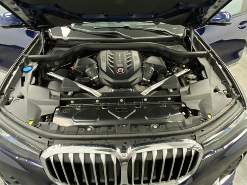 Used 2021 BMW ALPINA XB7 image 49
