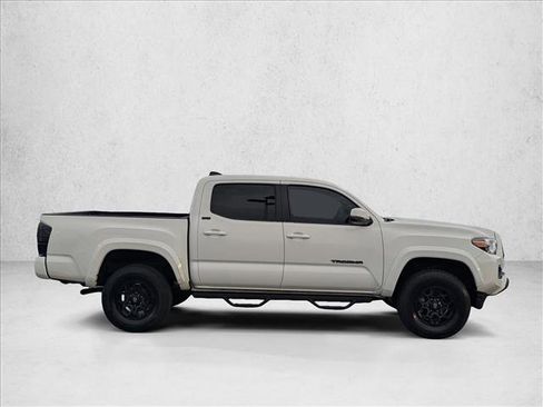 Used 2022 Toyota Tacoma SR5 image 4