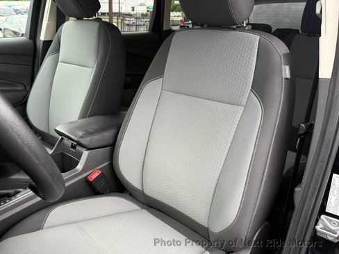 Used 2019 Ford Escape SE FWD image 9
