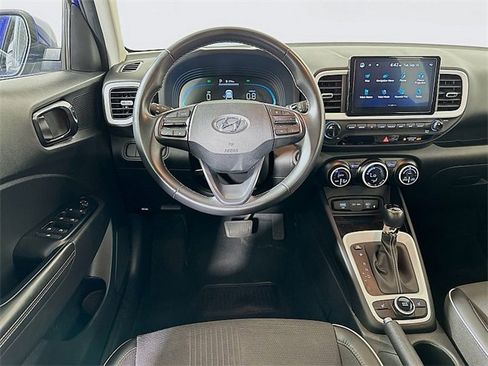 Used 2023 Hyundai Venue Limited image 22