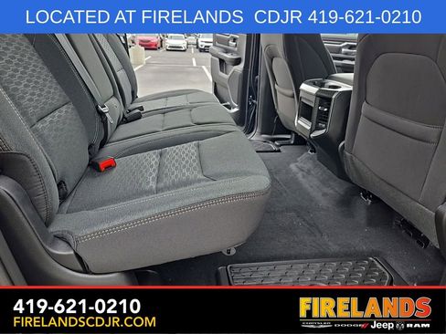 New 2026 RAM 1500 4x4 Crew Cab image 23