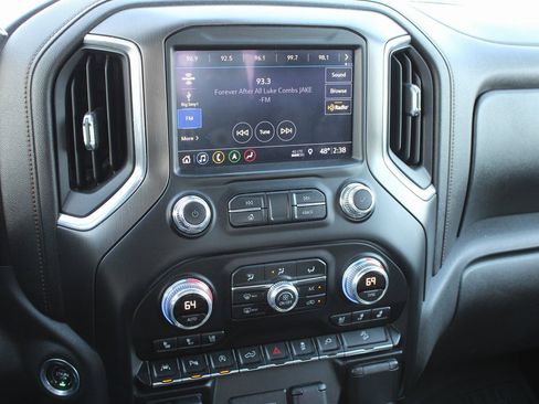 Used 2019 GMC Sierra 1500 AT4 w/ AT4 Premium Package AWD/4WD image 16