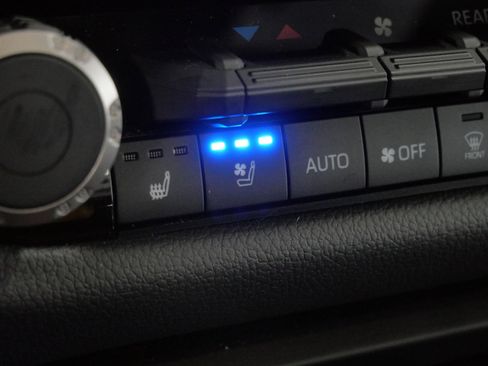 Certified 2026 Toyota Sequoia TRD Pro AWD/4WD image 31
