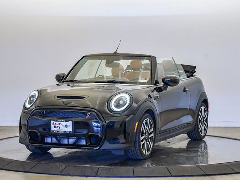 Certified 2023 MINI Cooper S w/ Signature Upholstery Package image 36
