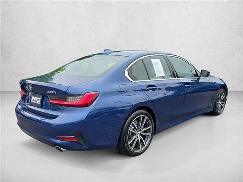 Used 2022 BMW 330i xDrive Sedan w/ Driving Assistance Package AWD/4WD image 5