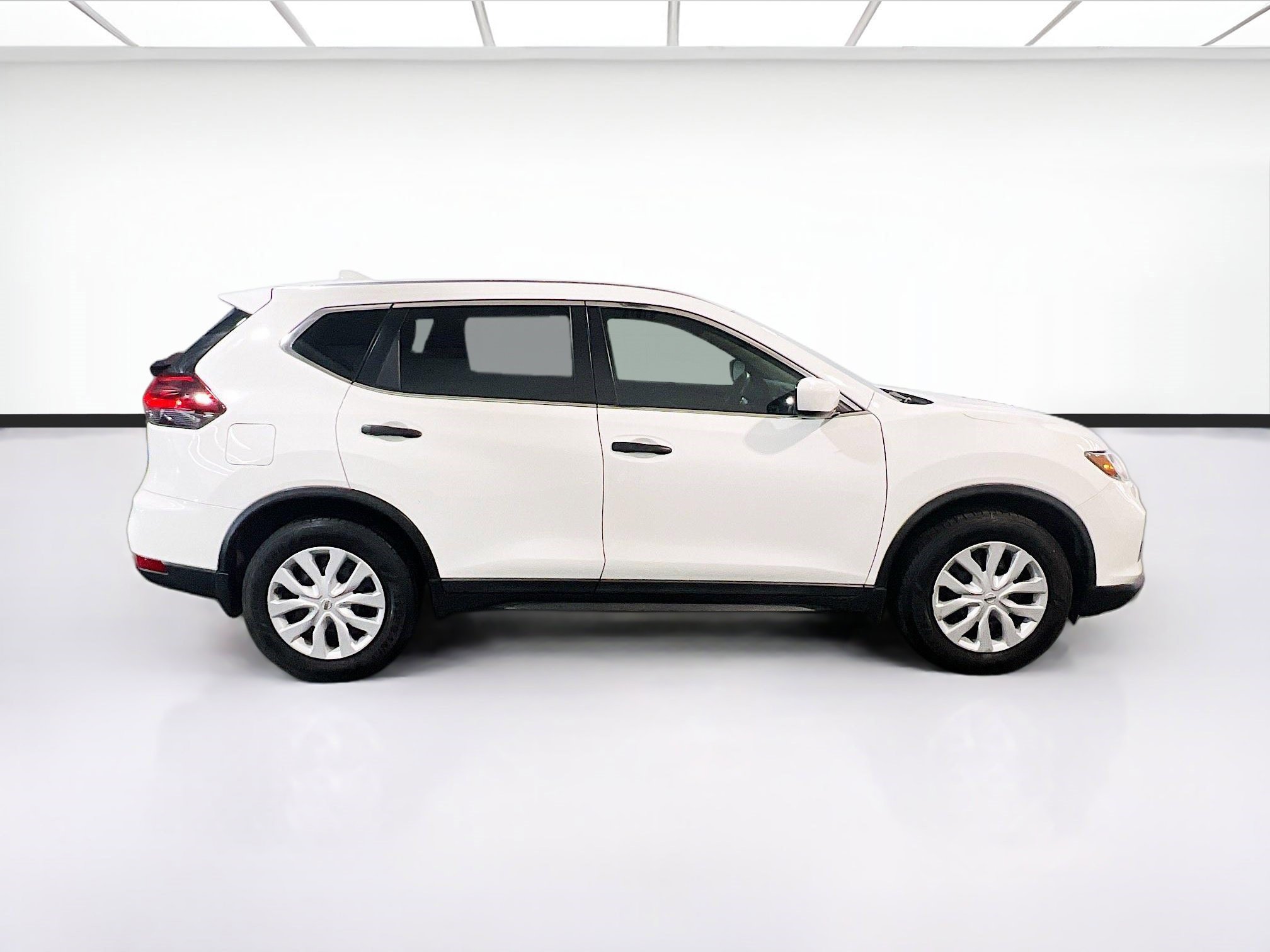 Used 2020 Nissan Rogue S FWD image 23