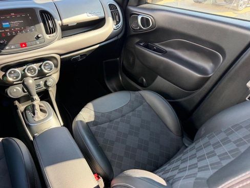 Used 2018 FIAT 500L Pop w/ Popular Equipment Group FWD image 16
