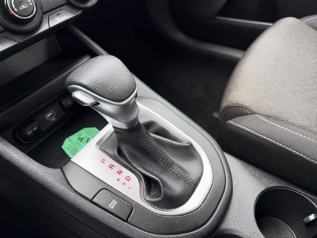 Used 2024 Kia Forte LXS FWD image 17