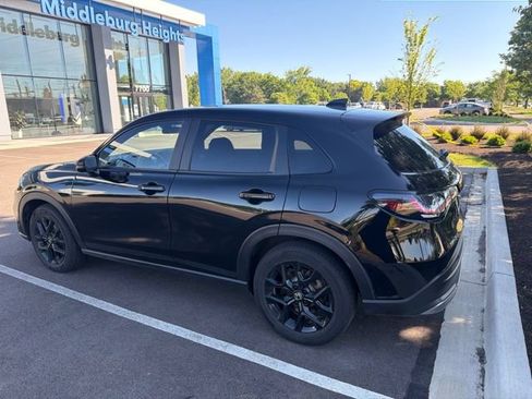 Used 2024 Honda HR-V Sport image 3