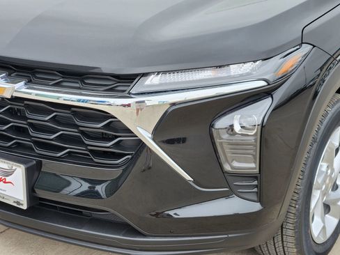 New 2026 Chevrolet Trax LS w/ LS Convenience Package image 9
