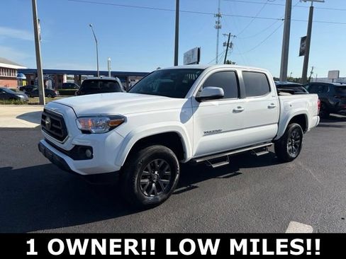 Used 2023 Toyota Tacoma SR5 w/ Technology Package AWD/4WD image 3