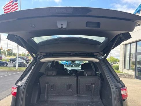 Used 2020 Chevrolet Traverse LT FWD image 8