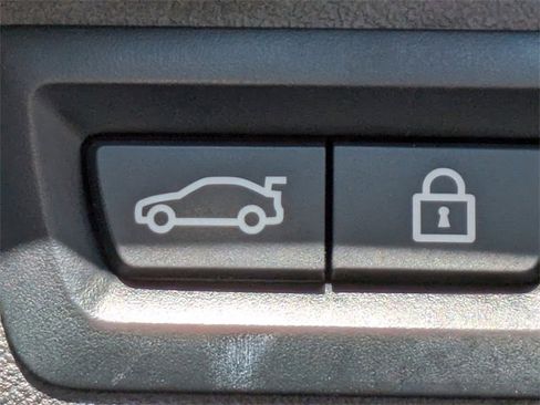 Used 2023 BMW X7 xDrive40i w/ Executive Package image 14