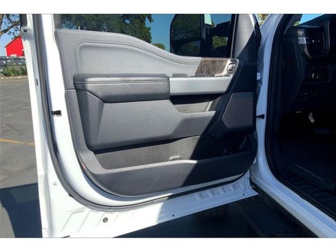 Used 2023 Ford F250 Lariat w/ Lariat Ultimate Package AWD/4WD image 23