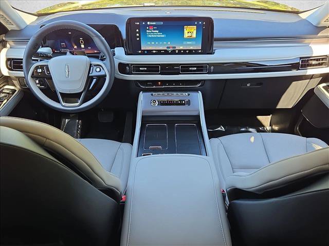 New 2027 Lincoln Aviator AWD image 15