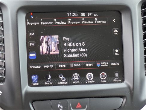 Used 2016 Jeep Cherokee Latitude w/ Safety/Convenience Group FWD image 17