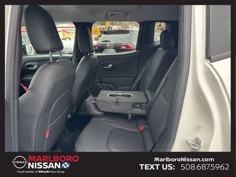 Used 2022 Jeep Renegade Trailhawk image 15