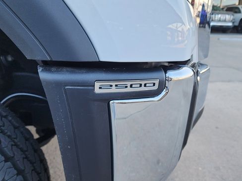 New 2026 GMC Sierra 2500 Pro image 12