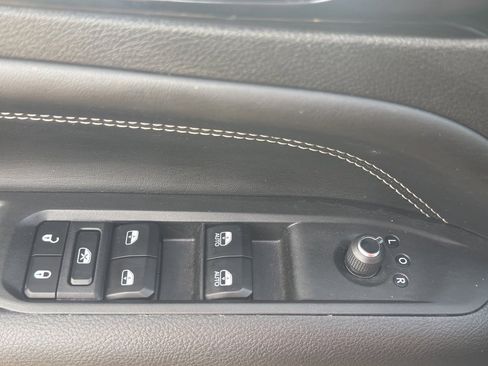 Used 2023 Jeep Compass Altitude image 17