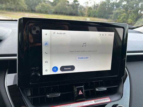 Certified 2025 Toyota Corolla Cross XLE image 24