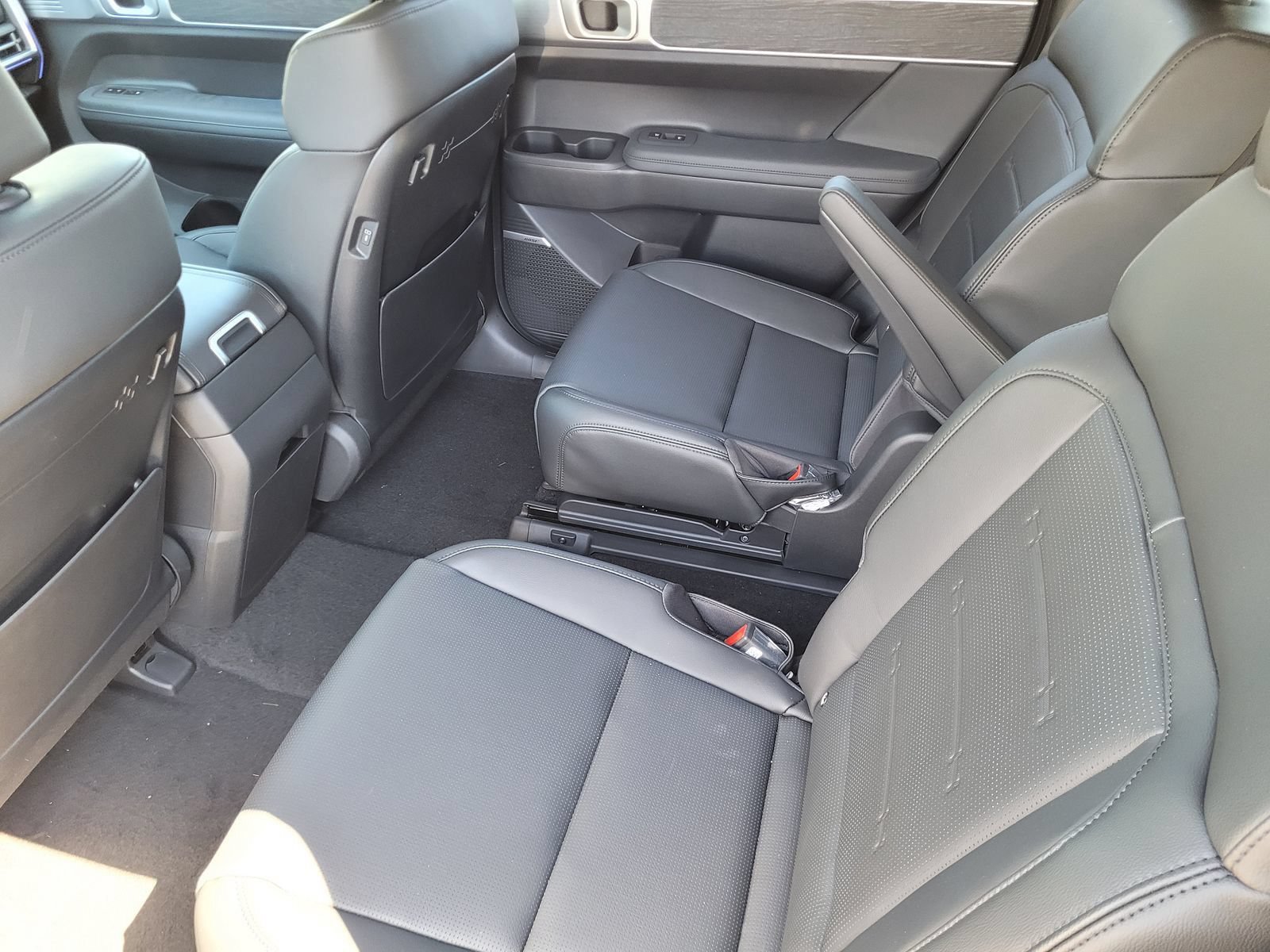 New 2026 Hyundai Santa Fe Limited AWD/4WD image 8