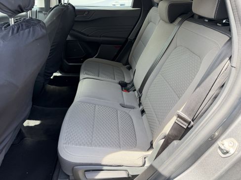 Used 2022 Ford Escape SE w/ SE Sport Appearance Package AWD/4WD image 12