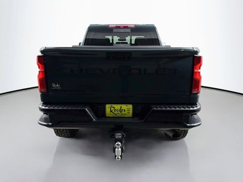 Used 2025 Chevrolet Silverado 2500 LTZ w/ Trail Boss Package AWD/4WD image 7