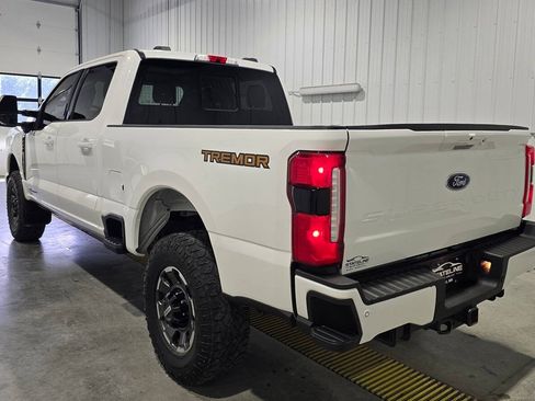 Used 2023 Ford F250 Lariat w/ Lariat Ultimate Package AWD/4WD image 4