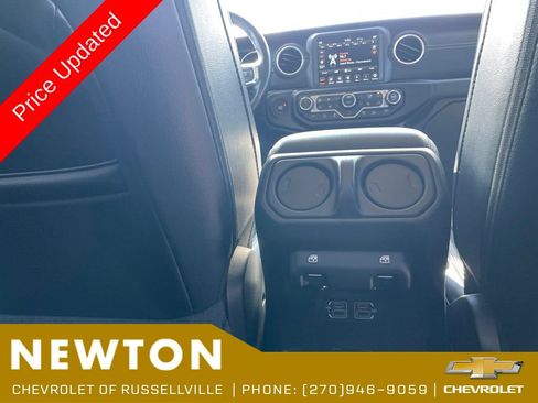 Used 2020 Jeep Gladiator Overland AWD/4WD image 30
