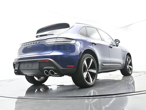 Certified 2025 Porsche Macan AWD/4WD image 50