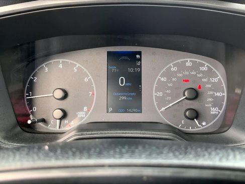 Used 2025 Toyota Corolla LE image 24