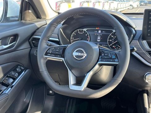 New 2025 Nissan Altima 2.5 SL image 7